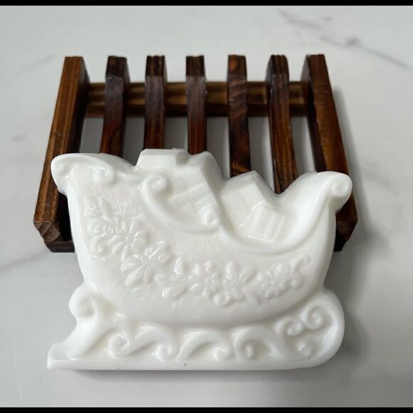 Santas sleigh 🛷 soap bars- SET OF 3 Handmade natural Shea butter soap - Picture 2 of 6